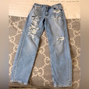 American Eagle Outfitters Light Blue Distressed Mom Jeans